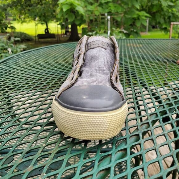 Levi's Kids Sz 5.5 Zip Lo Denim Canvas Skate Shoes Gray - Picture 4 of 12